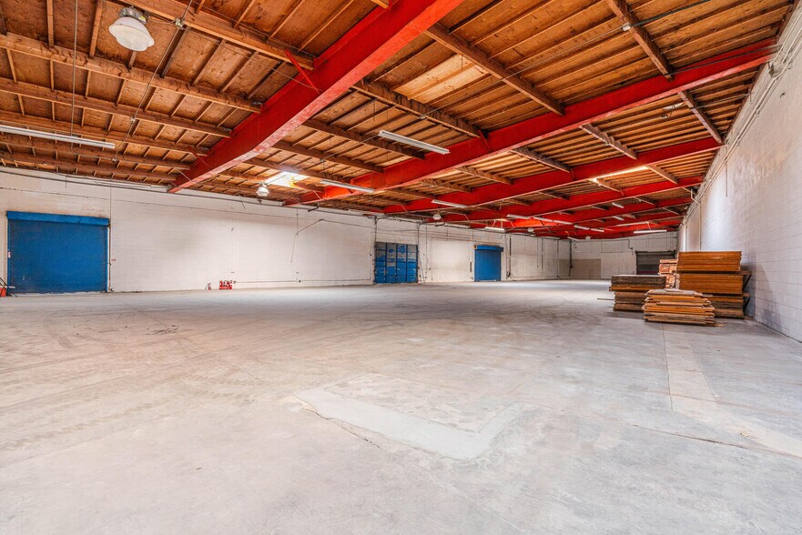 More Photos Of 1500 E Cerritos Ave, Anaheim Manufacturing For Lease