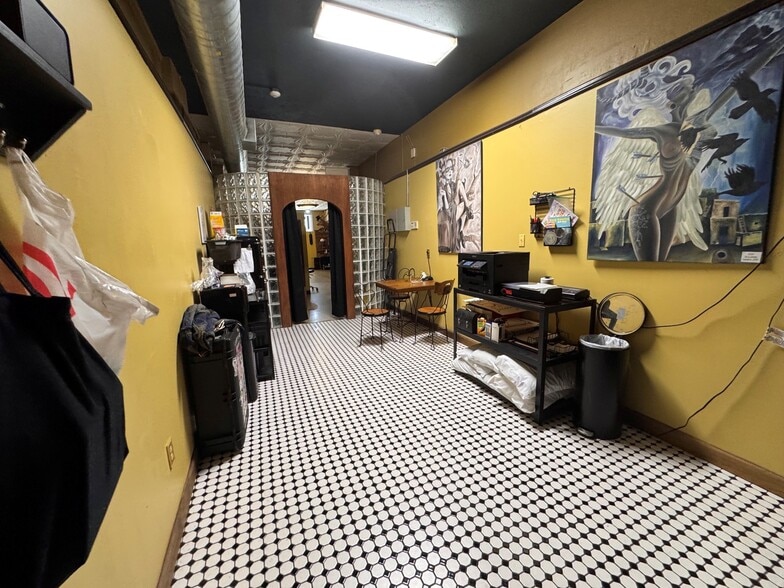 More Photos Of 218-224 State St, Madison Storefront Retail Office For Lease