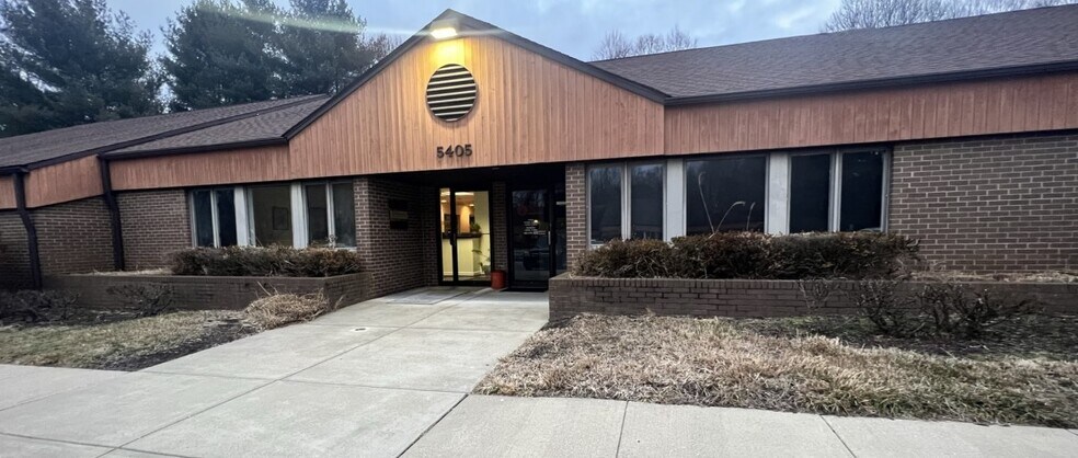 More Photos Of 5405 Twin Knolls Rd, Columbia Medical For Lease