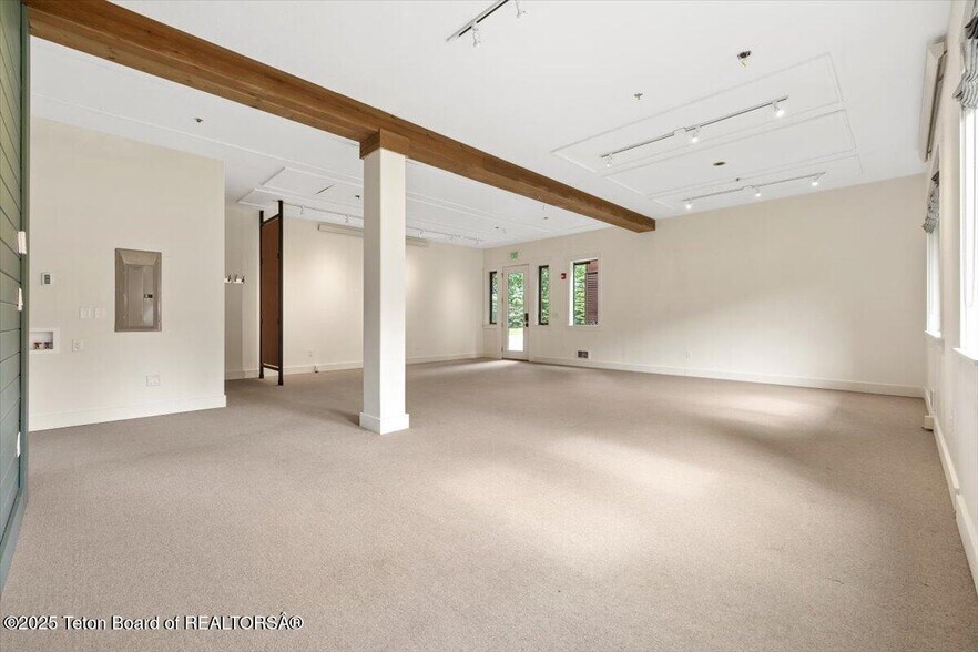 More Photos Of 1921 N Moose Wilson Rd, Wilson Office Residential For Sale