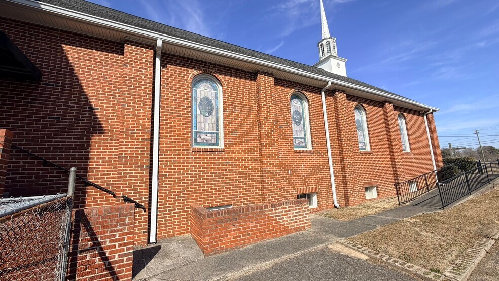 More Photos Of 1135 Bessemer City Rd, Gastonia Specialty For Sale