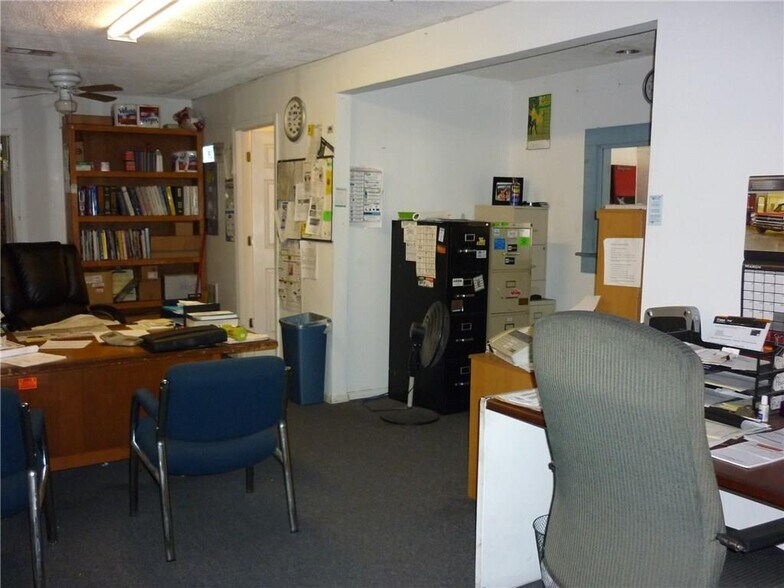 More Photos Of 4513 Covington Hwy, Decatur Auto Repair For Lease