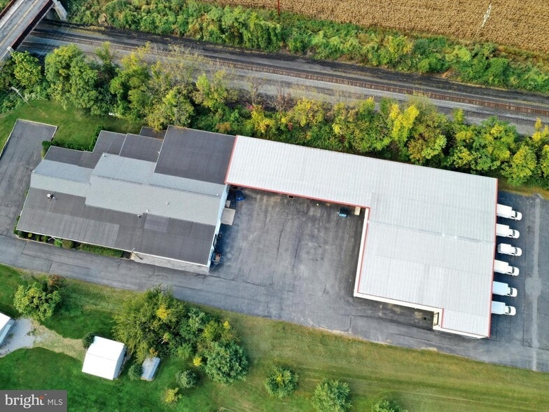 Primary Photo Of 345 Hill Rd, Womelsdorf Warehouse For Lease