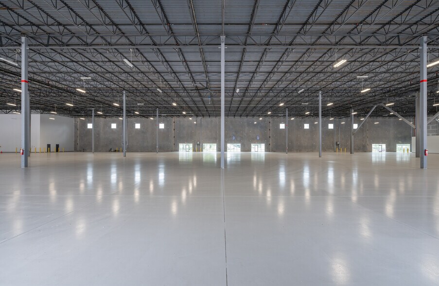 More Photos Of 2280 Lane Ave N, Jacksonville Unknown For Lease