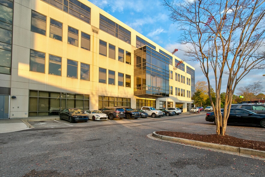 More Photos Of 8 Richland Medical Park Dr, Columbia Office For Sale
