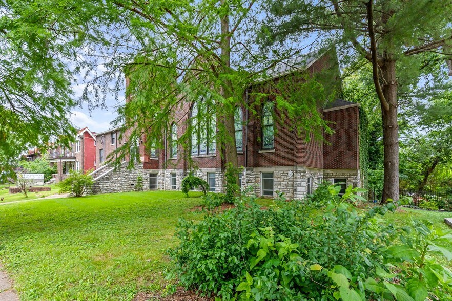 More Photos Of 1517 McCausland Ave, Saint Louis Specialty For Sale