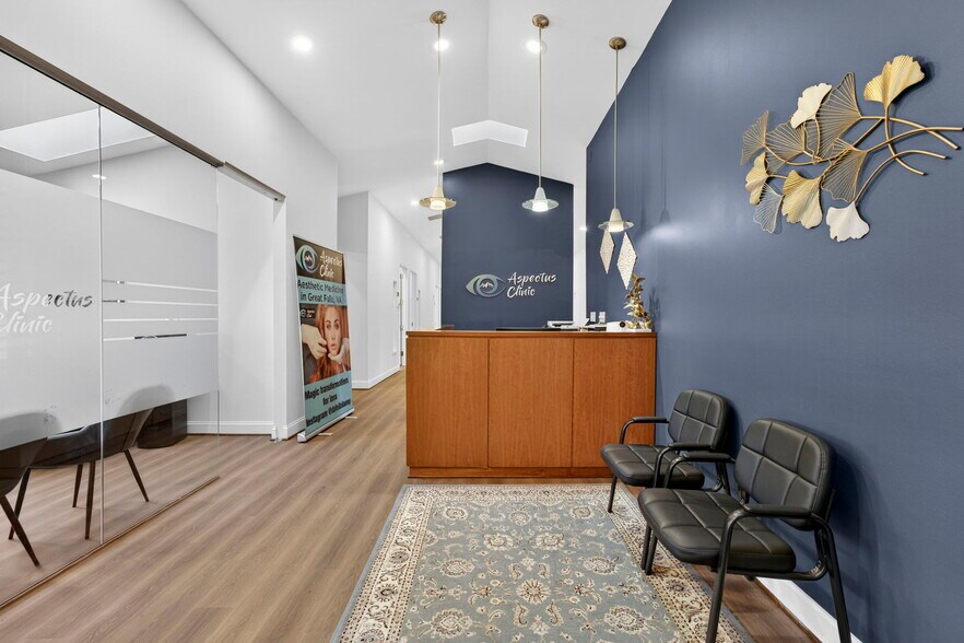 More Photos Of 10130-10134 Colvin Run Rd, Great Falls Medical For Lease