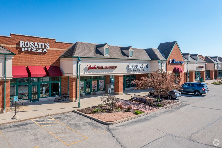 More Photos Of 690 Westfield Way, Pewaukee General Retail For Lease