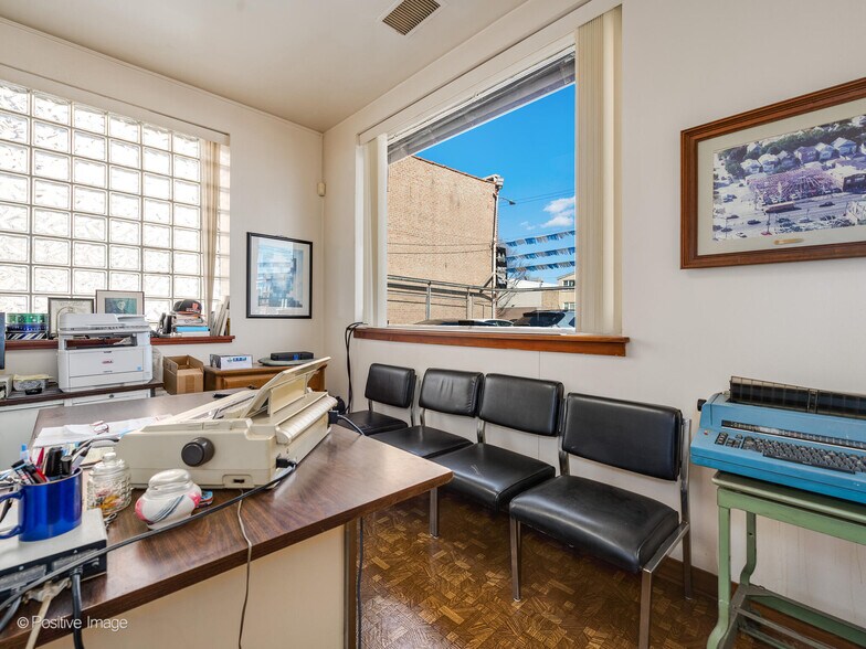 More Photos Of 2200 N Cicero Ave, Chicago Auto Dealership For Sale