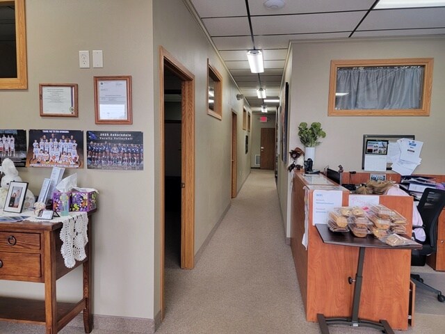 More Photos Of 115 W Upham St, Marshfield Flex For Sale