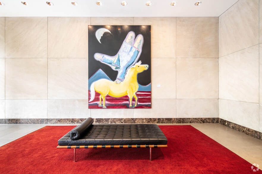 More Photos Of 2811 McKinney Ave, Dallas Office For Lease