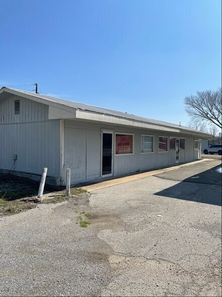 More Photos Of 610 Highway 270, Krebs Convenience Store For Sale