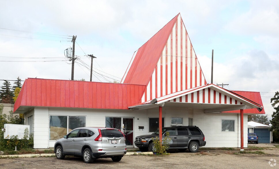 More Photos Of 12890 Fort Rd NW, Edmonton Fast Food For Sale