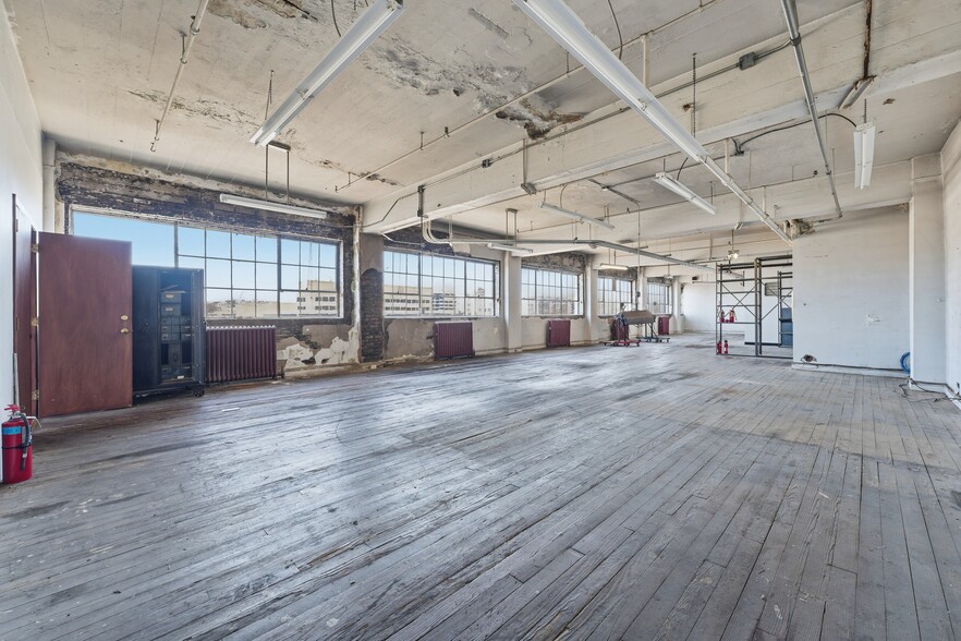 More Photos Of 59 Market St, Newark Office For Sale