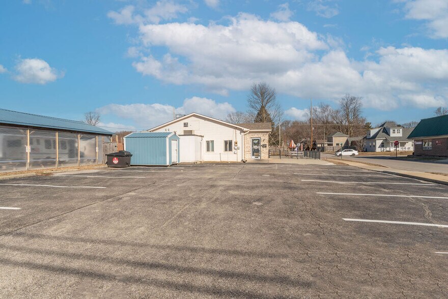 More Photos Of 789 E Morgan St, Martinsville Restaurant For Sale