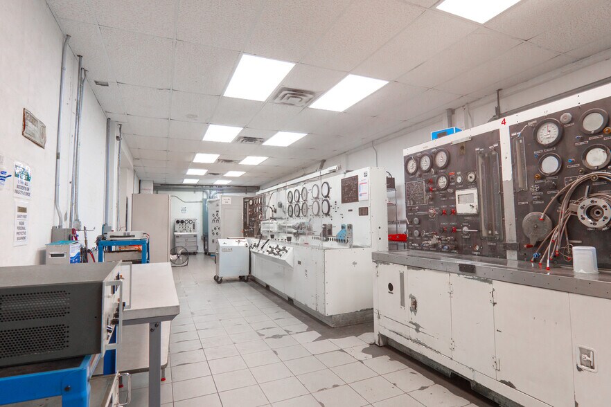 More Photos Of 7800 W 25th Ct, Hialeah Manufacturing For Sale