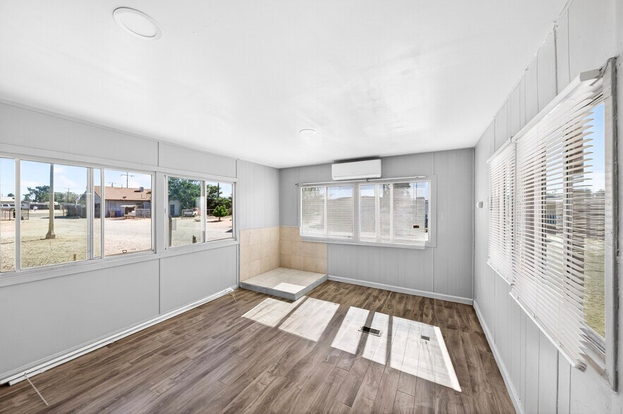 More Photos Of 11398 Bartlett Ave, Adelanto Contractor Storage Yard For Sale