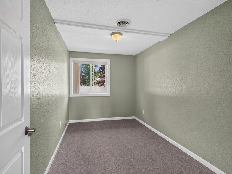 More Photos Of 200 S 4th St, Kawkawlin Assisted Living For Sale