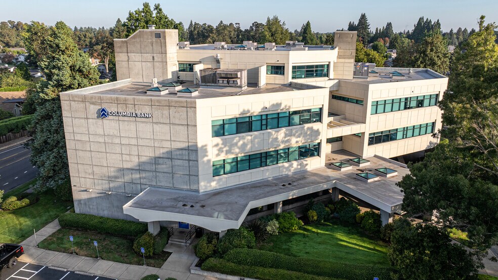 More Photos Of 497 Oakway Rd, Eugene Office For Lease