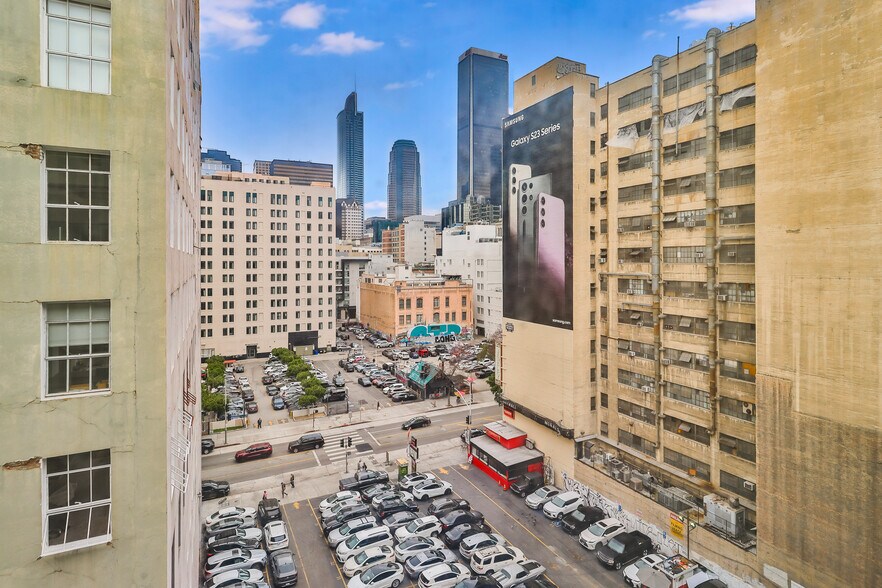 More Photos Of 737 S Broadway, Los Angeles Loft Creative Space For Sale