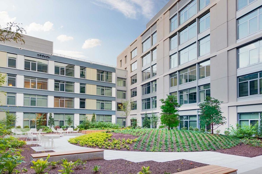 More Photos Of 5180 South Dakota Ave NE, Washington Unknown For Lease