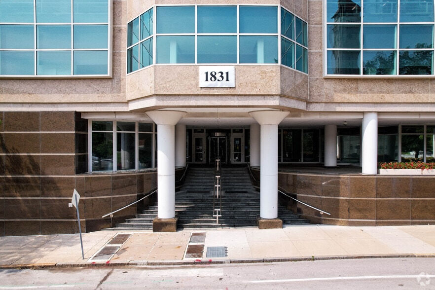 More Photos Of 1831 Chestnut St, Saint Louis Office For Lease