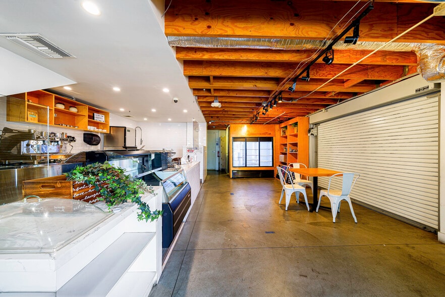 More Photos Of 921 Crocker St, Los Angeles Storefront Retail Office For Sale