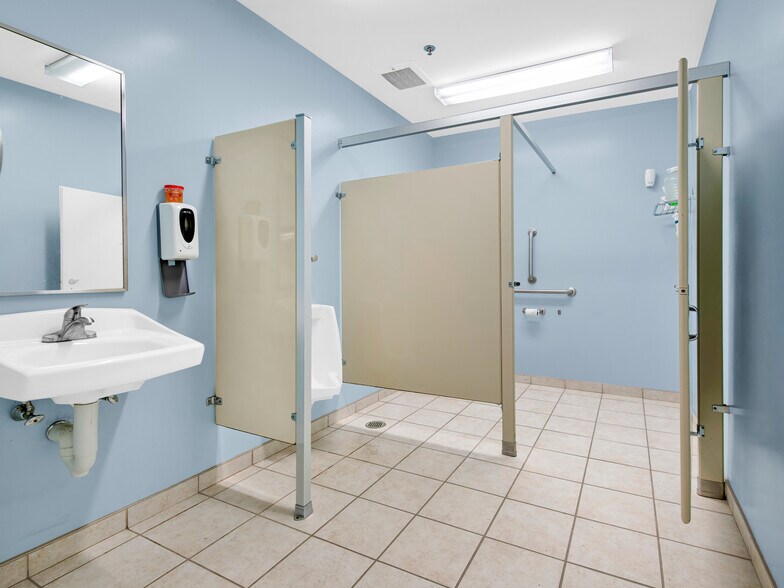 More Photos Of 55 Electronics Dr, Warwick Showroom For Sale