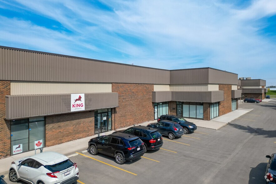 More Photos Of 3805-3905 29th St NE, Calgary Warehouse For Lease