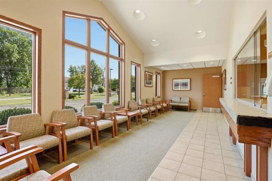 More Photos Of 2010 15th St, Bay City Healthcare For Sale