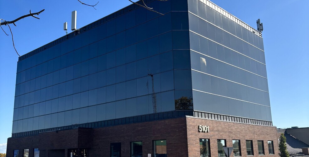More Photos Of 5101 Vernon Ave, Edina Office For Lease
