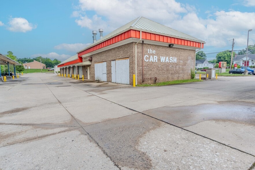 More Photos Of 1049 Main St, Milford Carwash For Sale