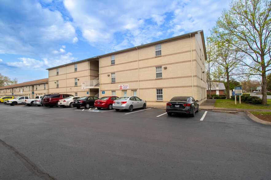 More Photos Of 1238 Sloan St, Murfreesboro Apartments For Sale