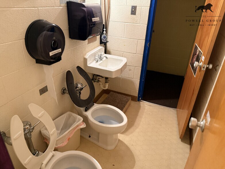 More Photos Of 4810 Avenue P, Lubbock Religious Facility For Sale