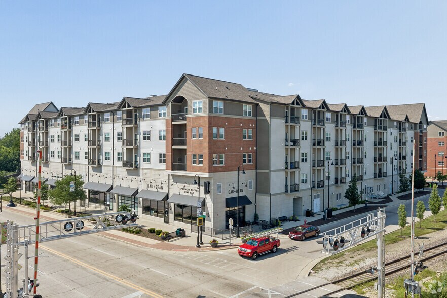 Primary Photo Of 77 S Adams St, Oswego Apartments For Lease