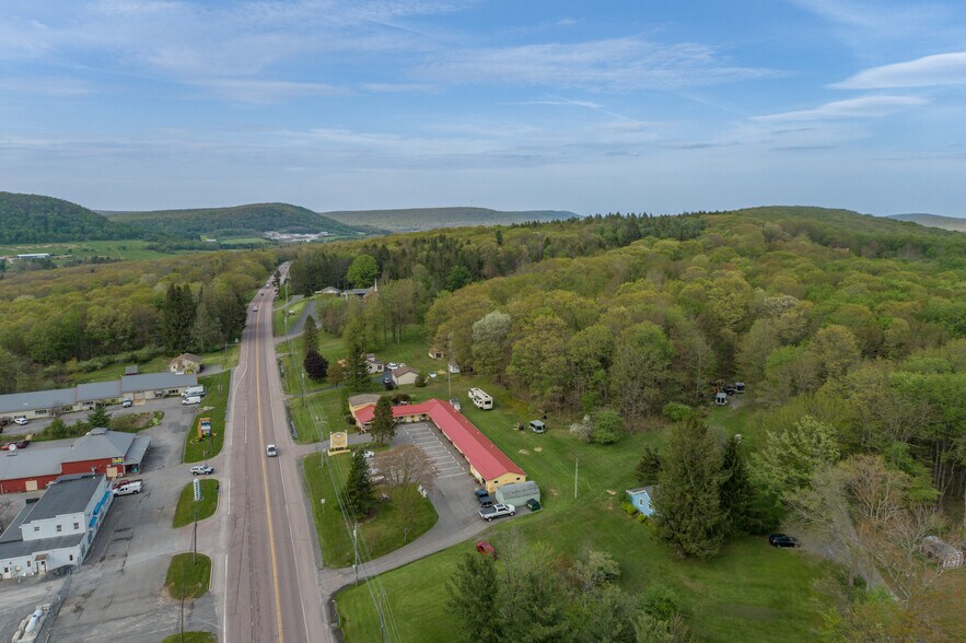 More Photos Of 17848 Garrett Hwy, Oakland Apartments For Sale