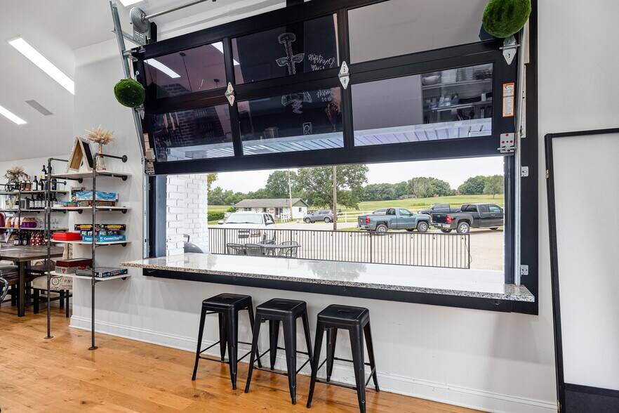 More Photos Of 6480 SE Highway 169, Saint Joseph Sports And Entertainment For Sale