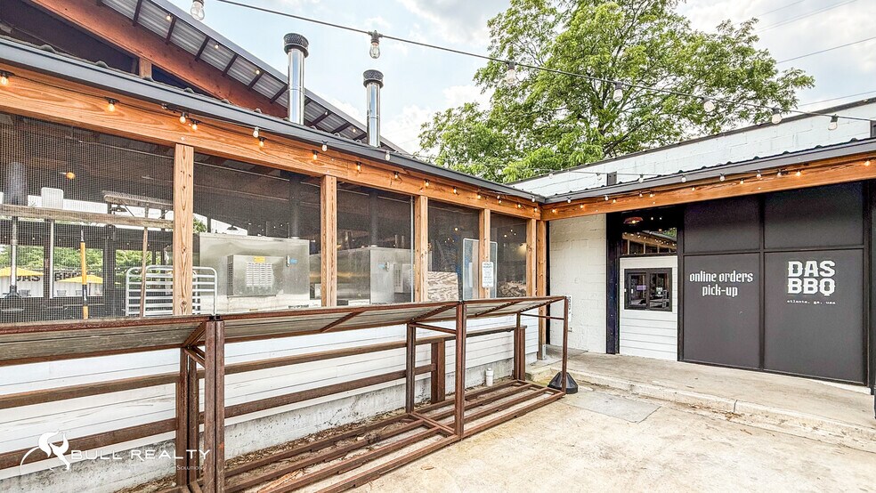 More Photos Of 350 SE Memorial Dr, Atlanta Restaurant For Sale