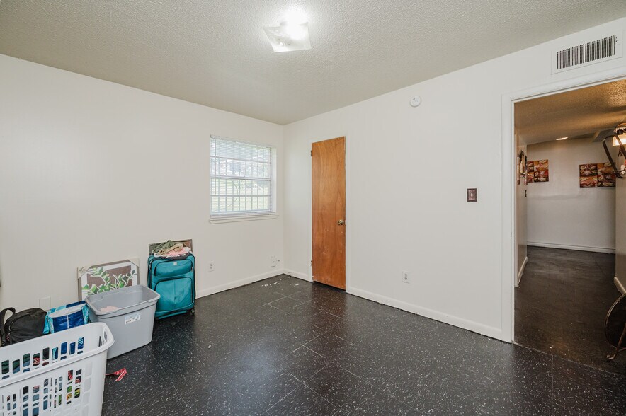 More Photos Of , Birmingham Multifamily For Sale