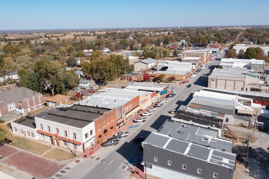 More Photos Of 118 S Main Street USA, Marceline Restaurant For Sale