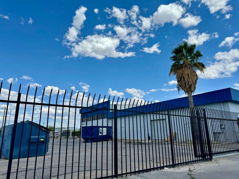 More Photos Of 880 E 20th St, Tucson Service For Lease