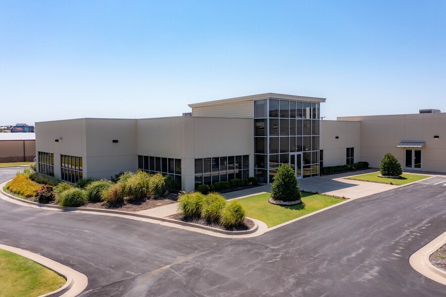 More Photos Of 2201 N Maple Ave, Broken Arrow Research And Development For Sale