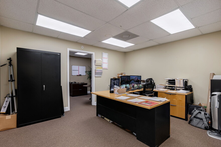 More Photos Of 328 Commerce Blvd, Bogart Warehouse For Sale