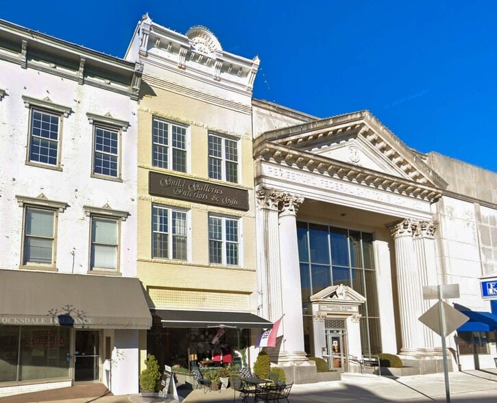 Primary Photo Of 118 N Main St, Urbana Storefront For Sale