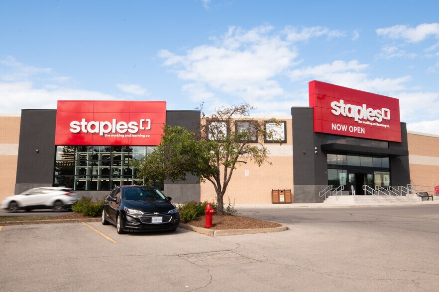 More Photos Of 285 Geneva St, St Catharines General Retail For Lease