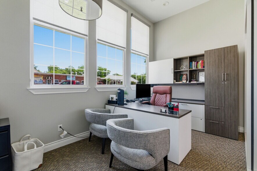 More Photos Of 21012 Eva St, Montgomery Freestanding For Sale