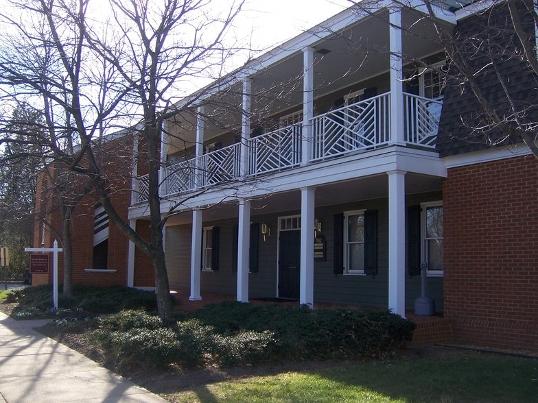 More Photos Of 9842-9856 Lori Rd, Chesterfield Unknown For Lease