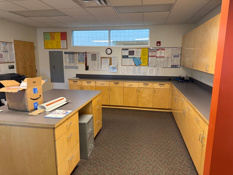 More Photos Of 1784 N Aaron Dr, Tooele Office For Sale