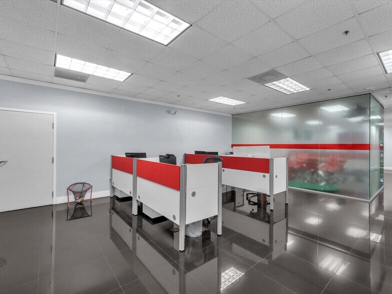 More Photos Of 2244 NW 114th Ave, Miami Warehouse For Sale