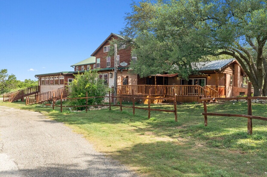 More Photos Of 4032 Ranch Road 3232, Johnson City Hotel For Sale